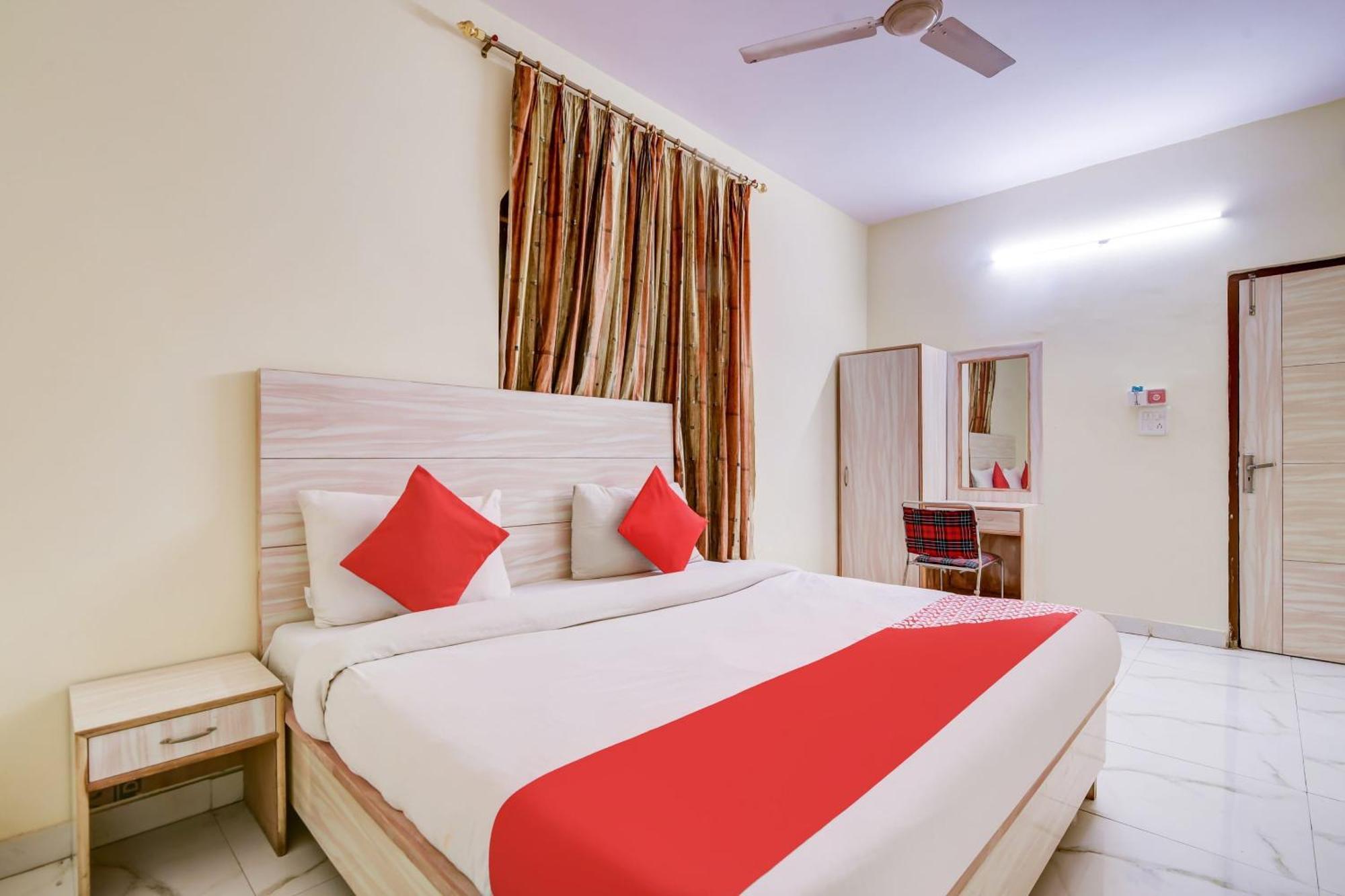 Hotel O 74192 Vishwakarma Palace Delhi  Exterior photo