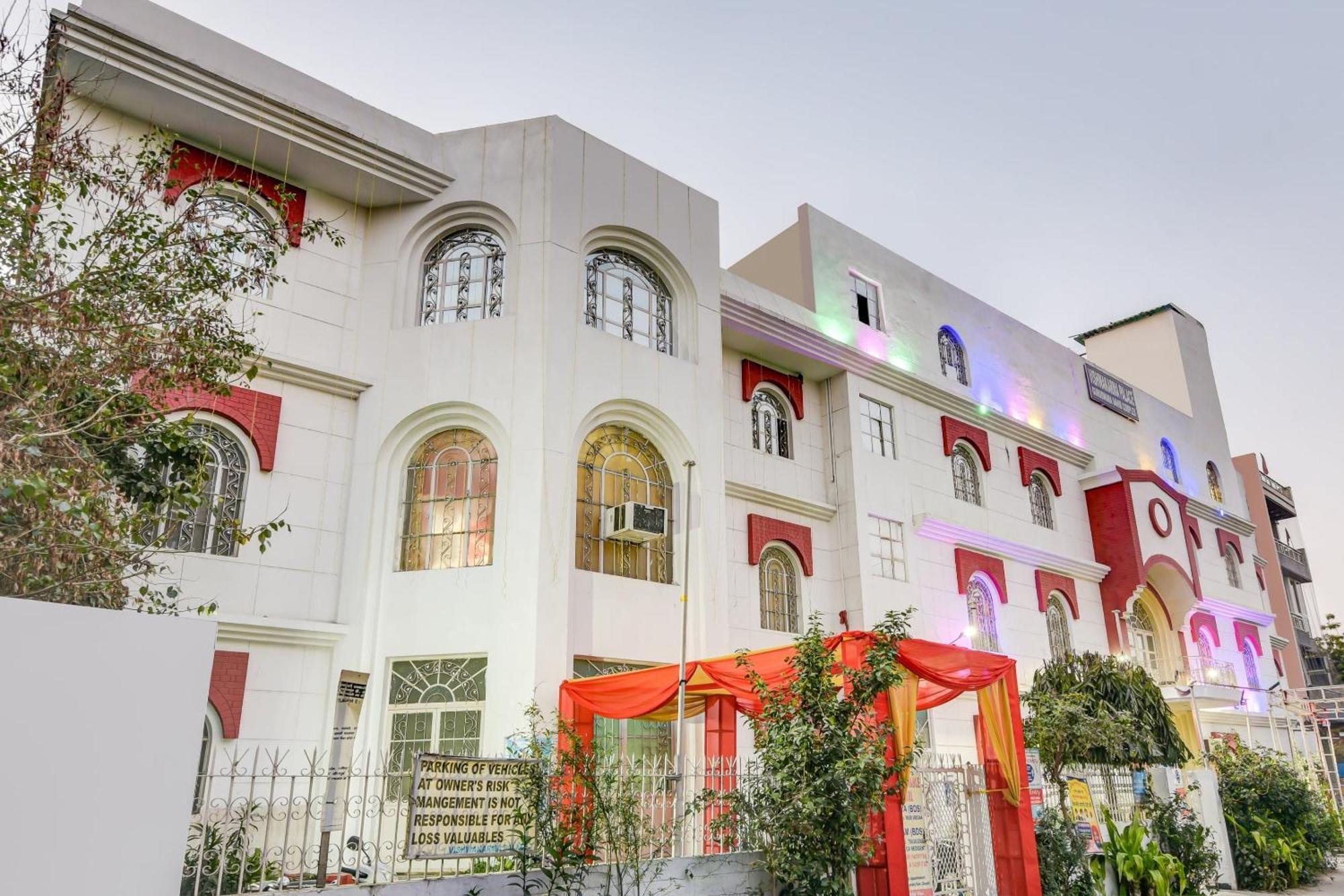 Hotel O 74192 Vishwakarma Palace Delhi  Exterior photo
