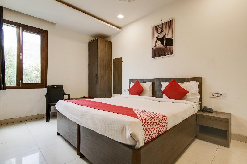 Hotel O 74192 Vishwakarma Palace Delhi  Exterior photo